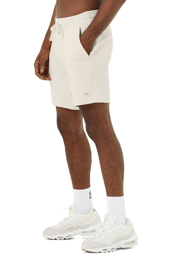 Beige Alo Yoga Chill Men's Short | 68571HAOQ