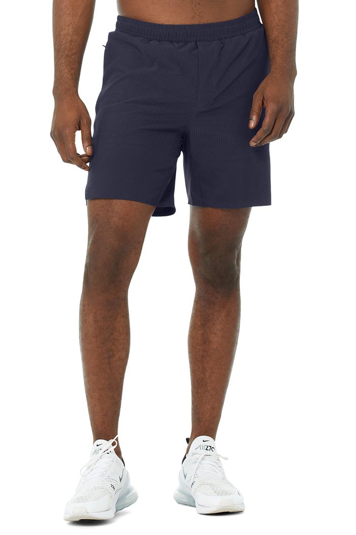 Black Alo Yoga 7" Traction Men's Short | 79456NGWP