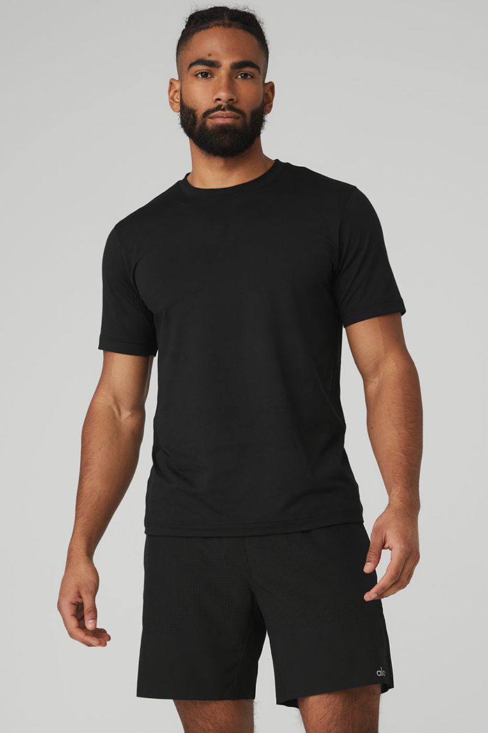 Black Alo Yoga Conquer Reform Crewneck Men's Short Sleeve | 52049UWHZ