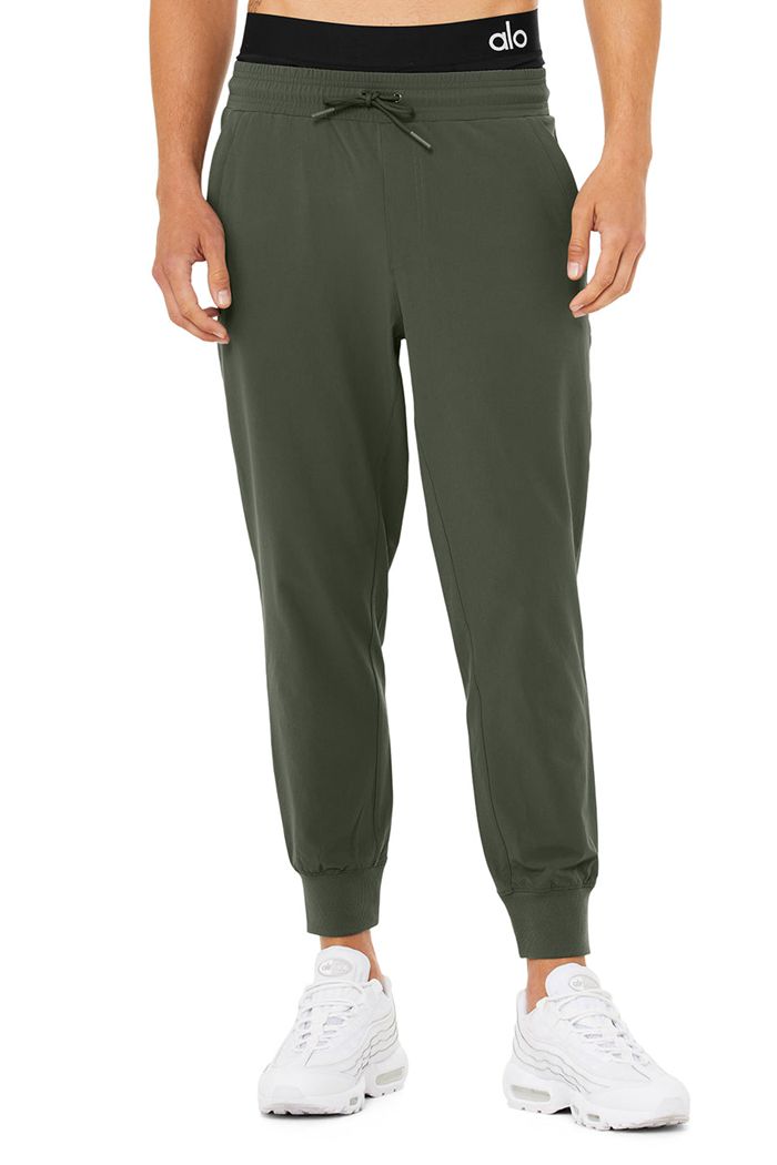 Dark Green Alo Yoga Co-Op 7/8 Men's Pants | 46597SQLT