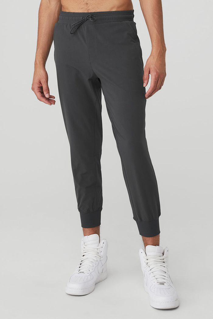 Dark Grey Alo Yoga Co-Op 7/8 Men's Pants | 34850MRQB