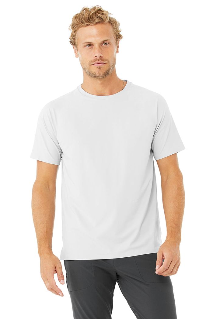 White Alo Yoga Idol Performance Tee Men's Short Sleeve | 86132LJMY