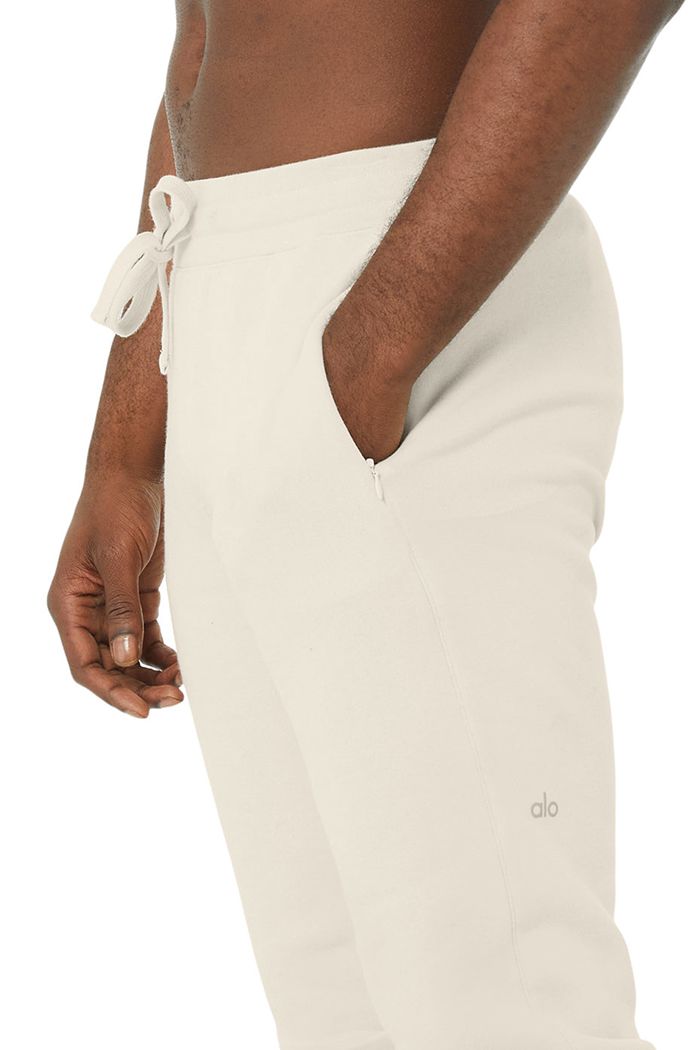 Beige Alo Yoga Baseline Sweat Men's Pants | 09627NIQP