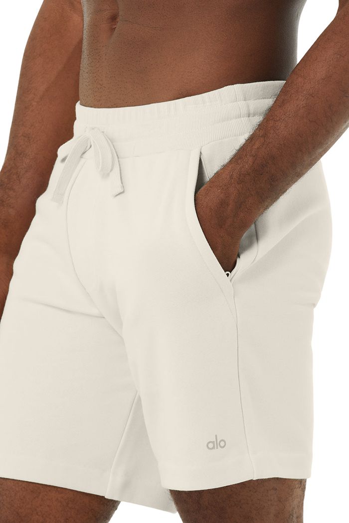 Beige Alo Yoga Chill Men's Short | 68571HAOQ