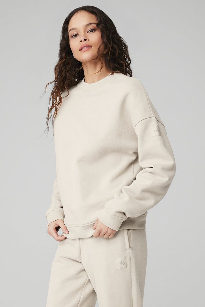 Beige Alo Yoga Renown Crew Neck Women's Pullover | 84610KOGS