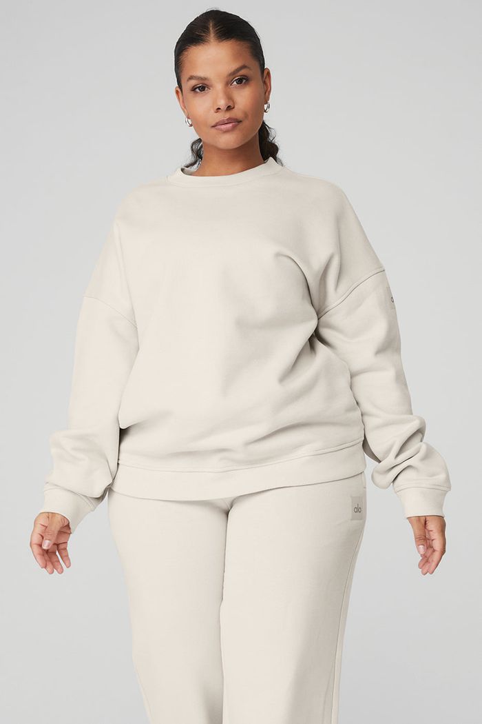 Beige Alo Yoga Renown Crew Neck Women's Pullover | 84610KOGS