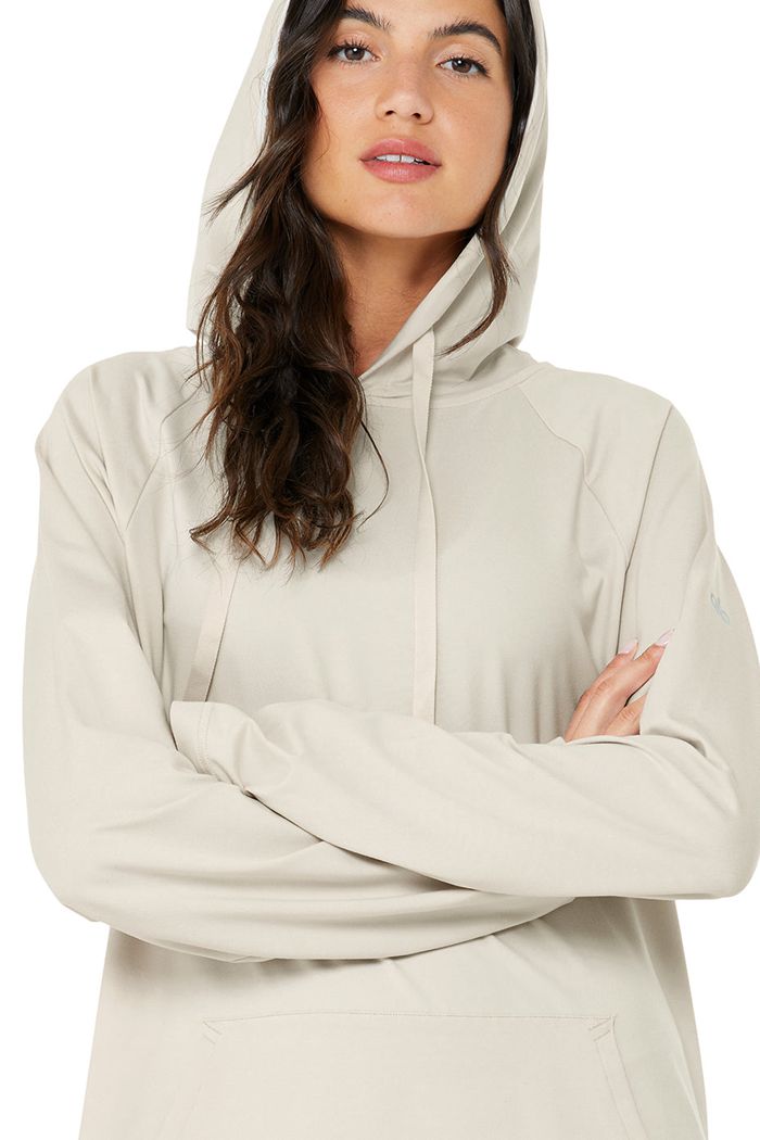 Beige Alo Yoga The Conquer Women's Hoodie | 95037GDTR