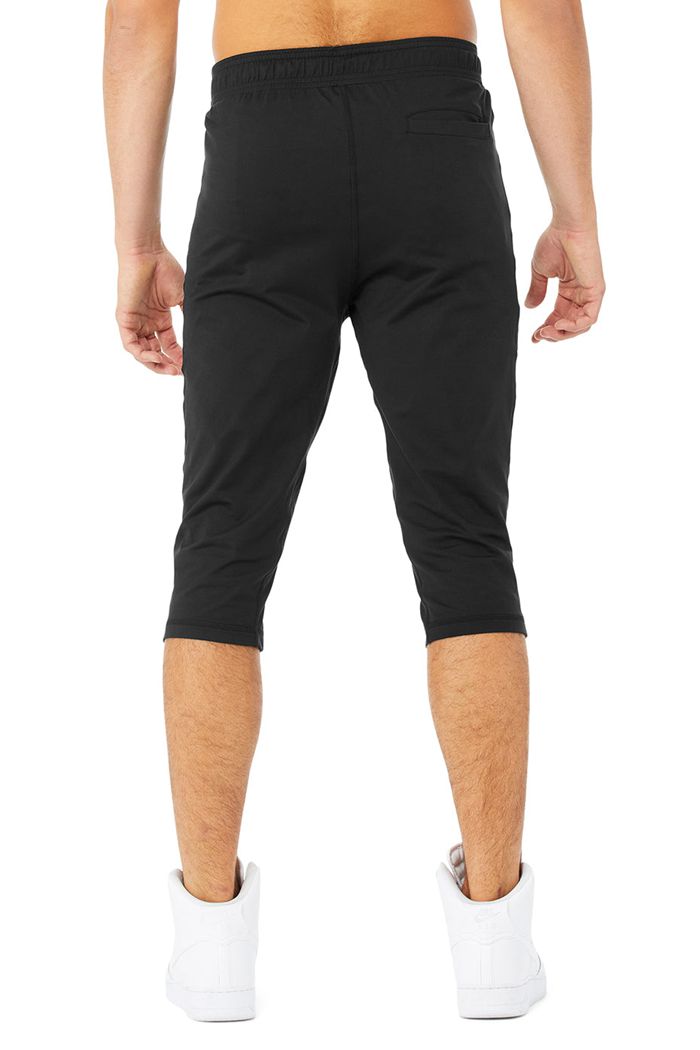 Black Alo Yoga Balance Capri Men's Pants | 64137HCUY