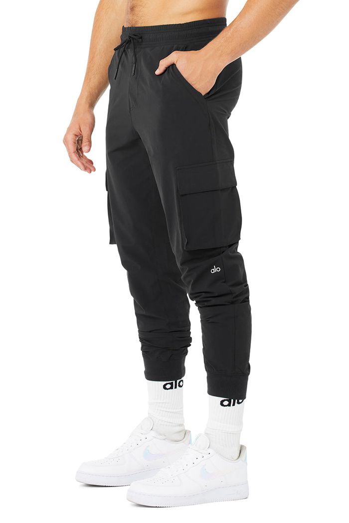 Black Alo Yoga Cargo Division Field Men\'s Pants | 91084OCNQ