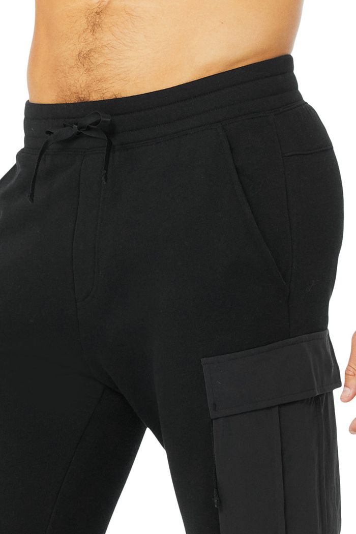 Black Alo Yoga Cargo Traverse Sweat Men's Pants | 51368TXQV