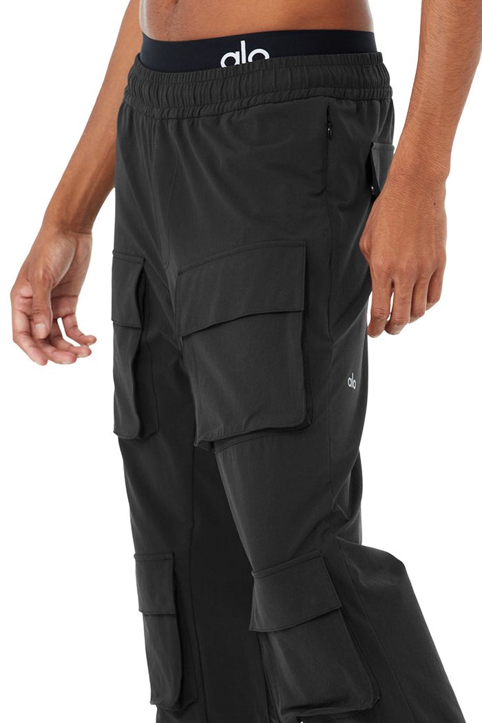 Black Alo Yoga Cargo Venture Men's Pants | 27496FHZW