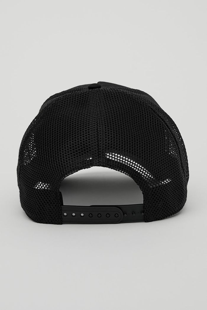 Black Alo Yoga District Trucker Men's Hats | 29065QLJM