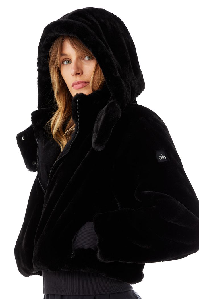 Black Alo Yoga Faux Fur Foxy Women's Jackets | 84162FOYV