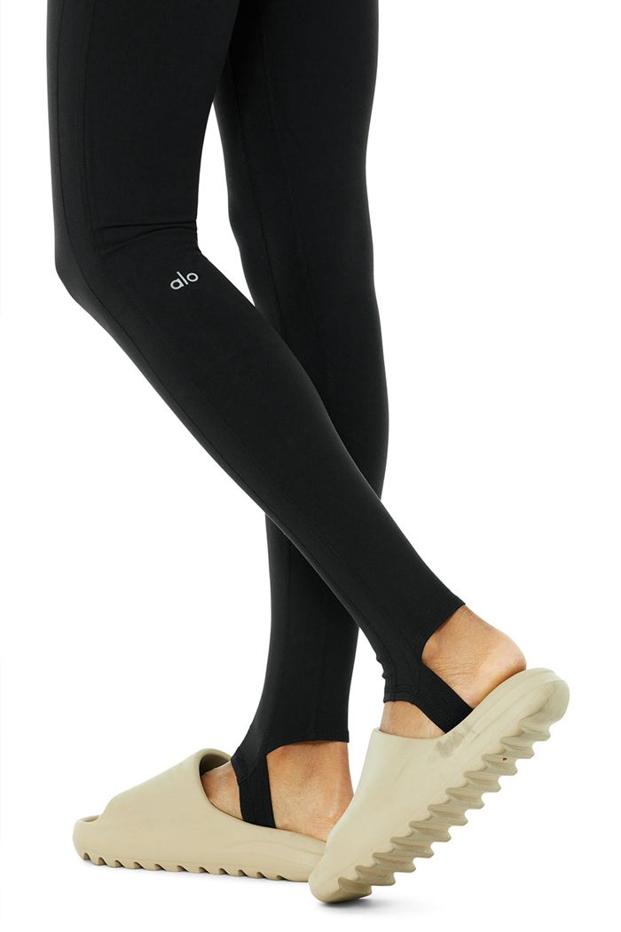 Black Alo Yoga High-Waist Winter Warmth Plush Stirrup Women's Leggings | 87349YTRI