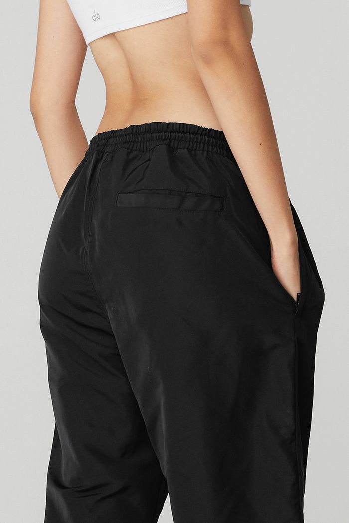 Black Alo Yoga Legend Snap Women's Pants | 29340MKEP