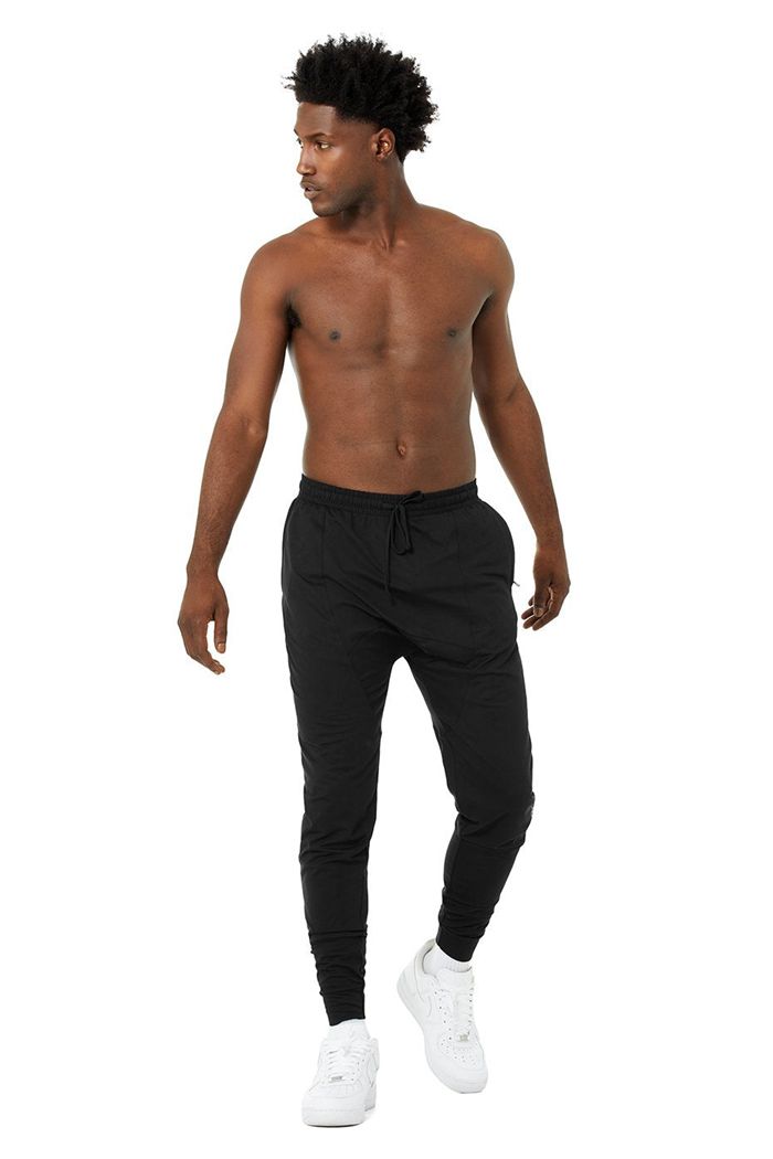 Black Alo Yoga Revitalize Men's Pants | 74135KBYI