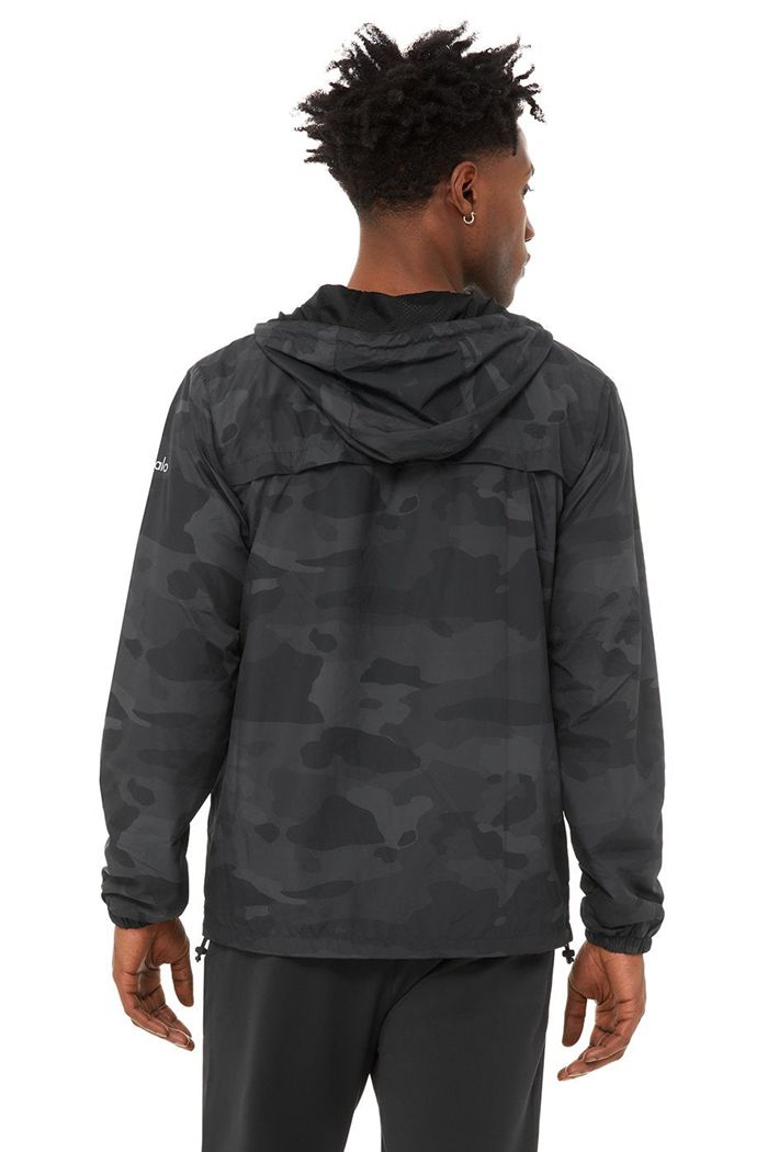 Black Alo Yoga Stride Men's Jackets | 49136NVYF