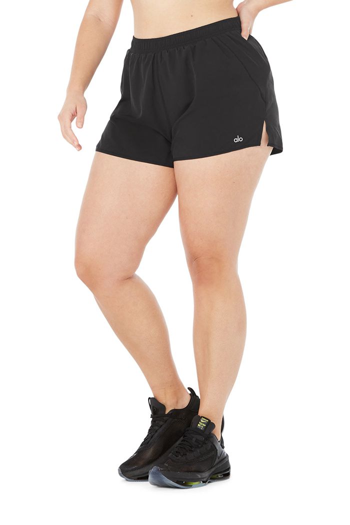 Black Alo Yoga Stride Running Women's Short | 62145AEBI