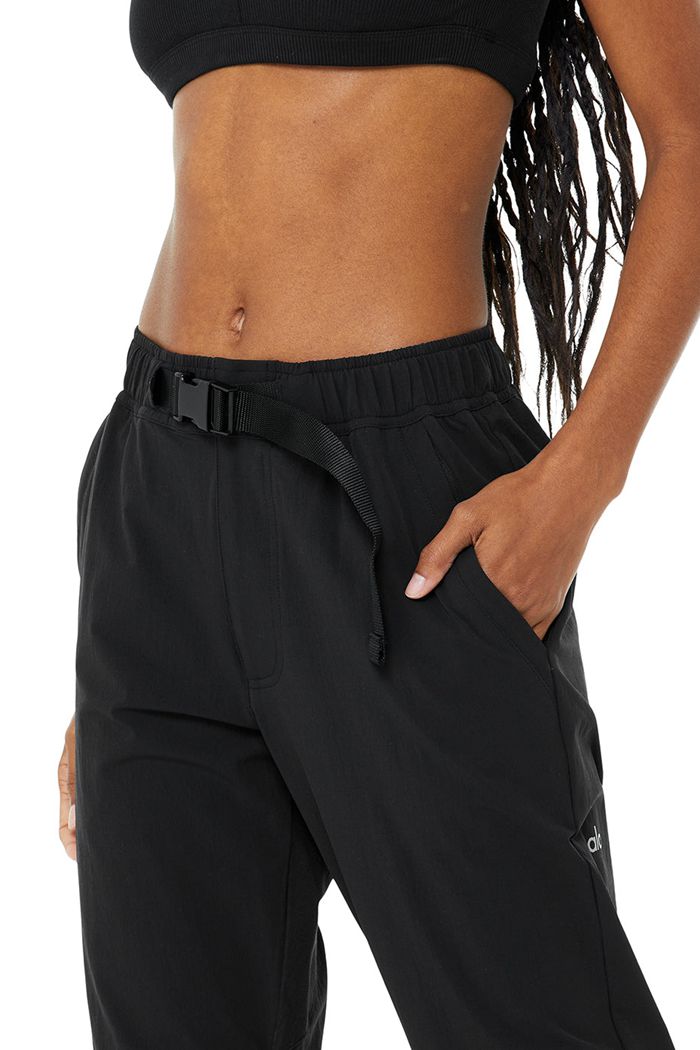 Black Alo Yoga Talus Tech Women's Pants | 24805BMOY