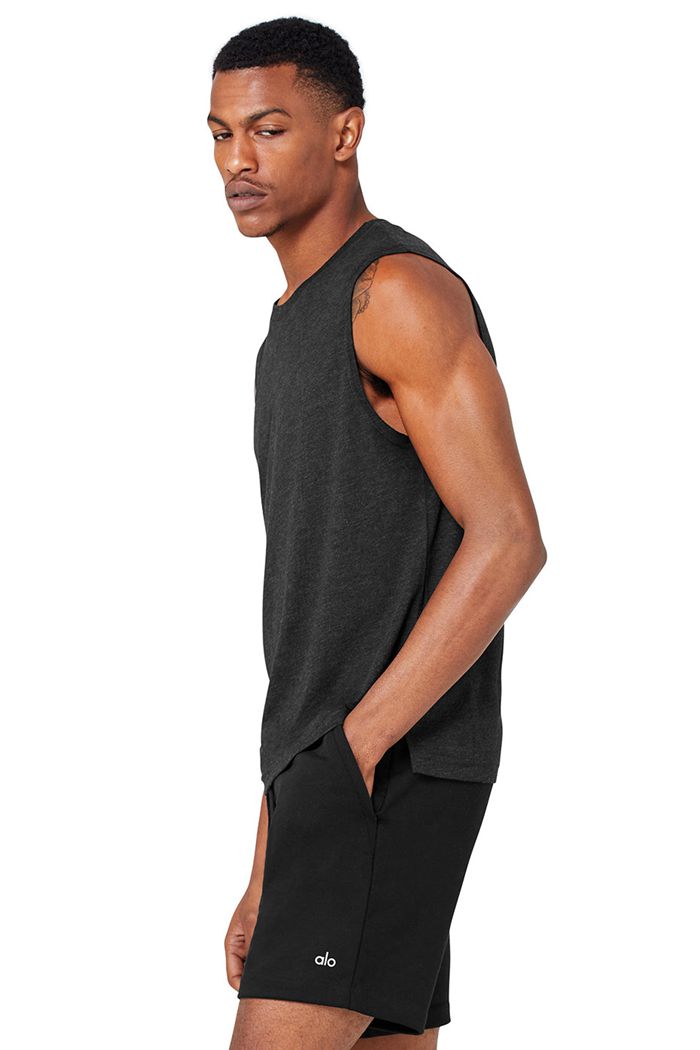 Black Alo Yoga The Triumph Muscle Men's Tank Tops | 37452AFEY