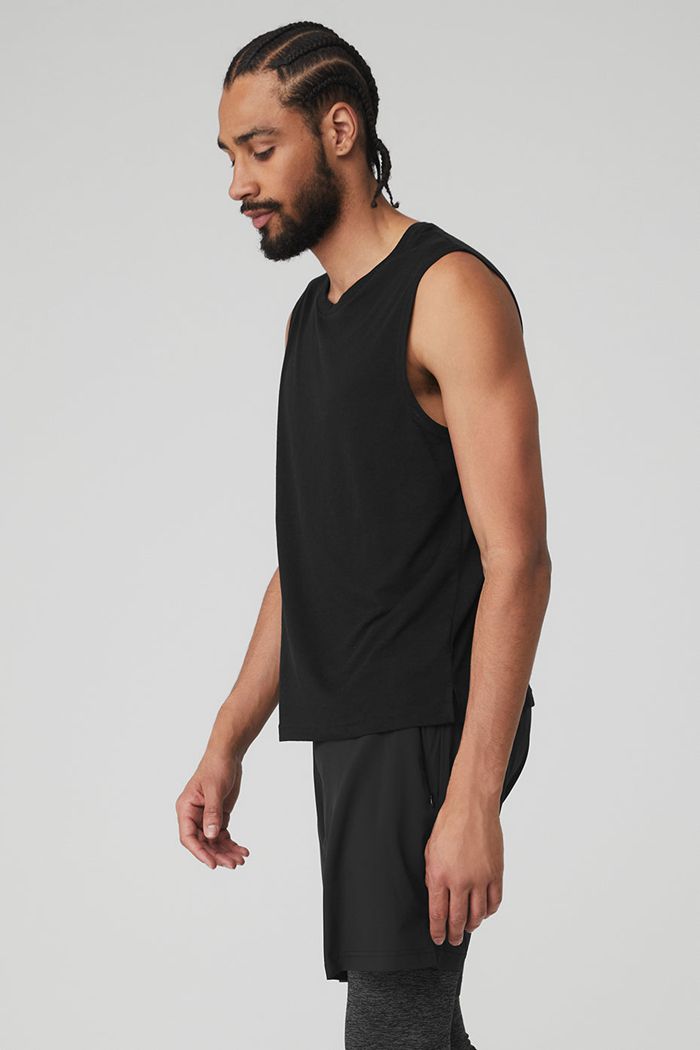 Black Alo Yoga The Triumph Muscle Men's Tank Tops | 81532LCZT