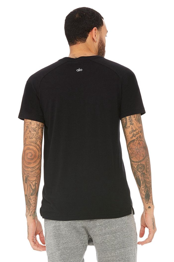 Black Alo Yoga Triumph Crew Neck Tee Men's Short Sleeve | 14093QXCS