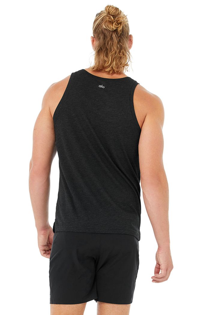 Black Alo Yoga Triumph Men's Vest | 92564HTIF