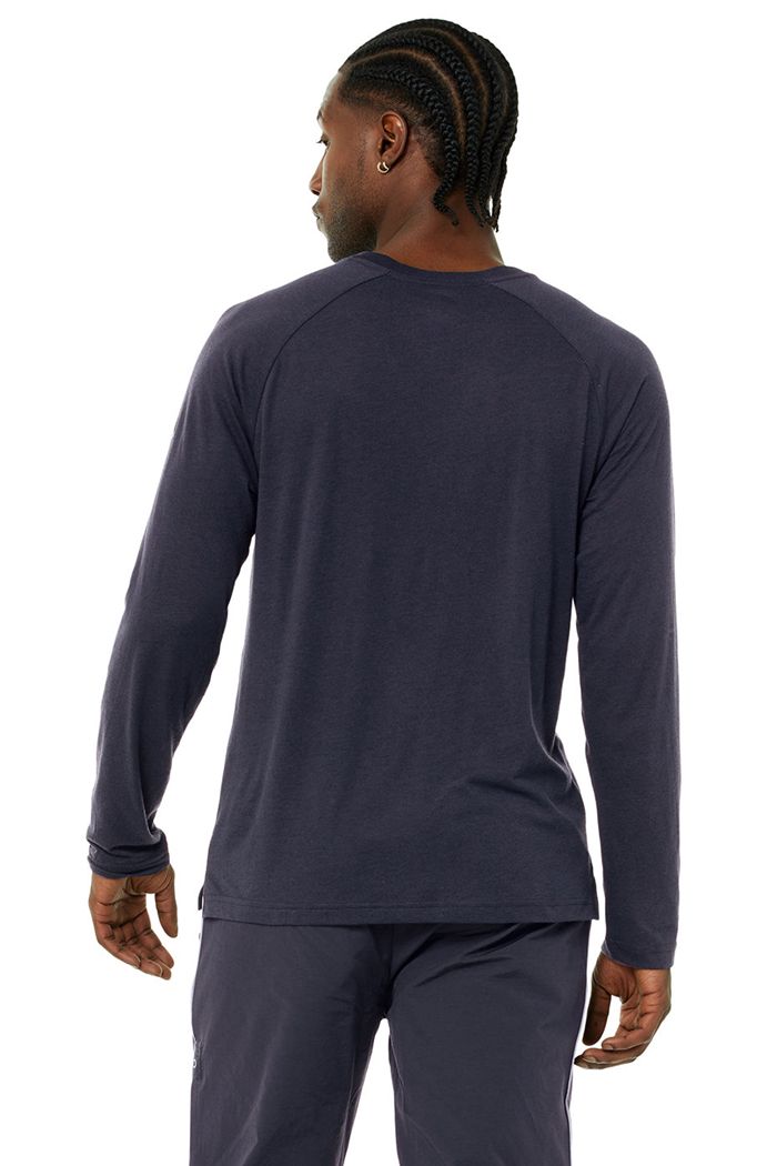 Black Alo Yoga Triumph Tee Men's Long Sleeve | 38521UBOF