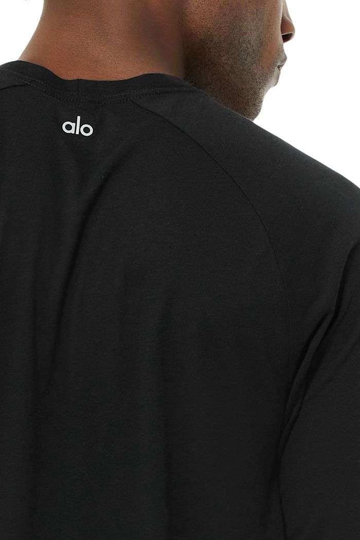 Black Alo Yoga Triumph Tee Men's Long Sleeve | 51276JQBC