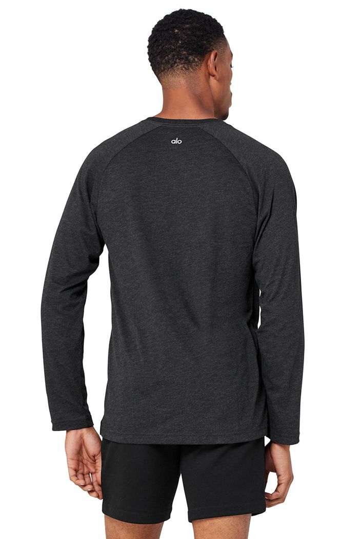 Black Alo Yoga Triumph Tee Men's Long Sleeve | 67913ZUGJ