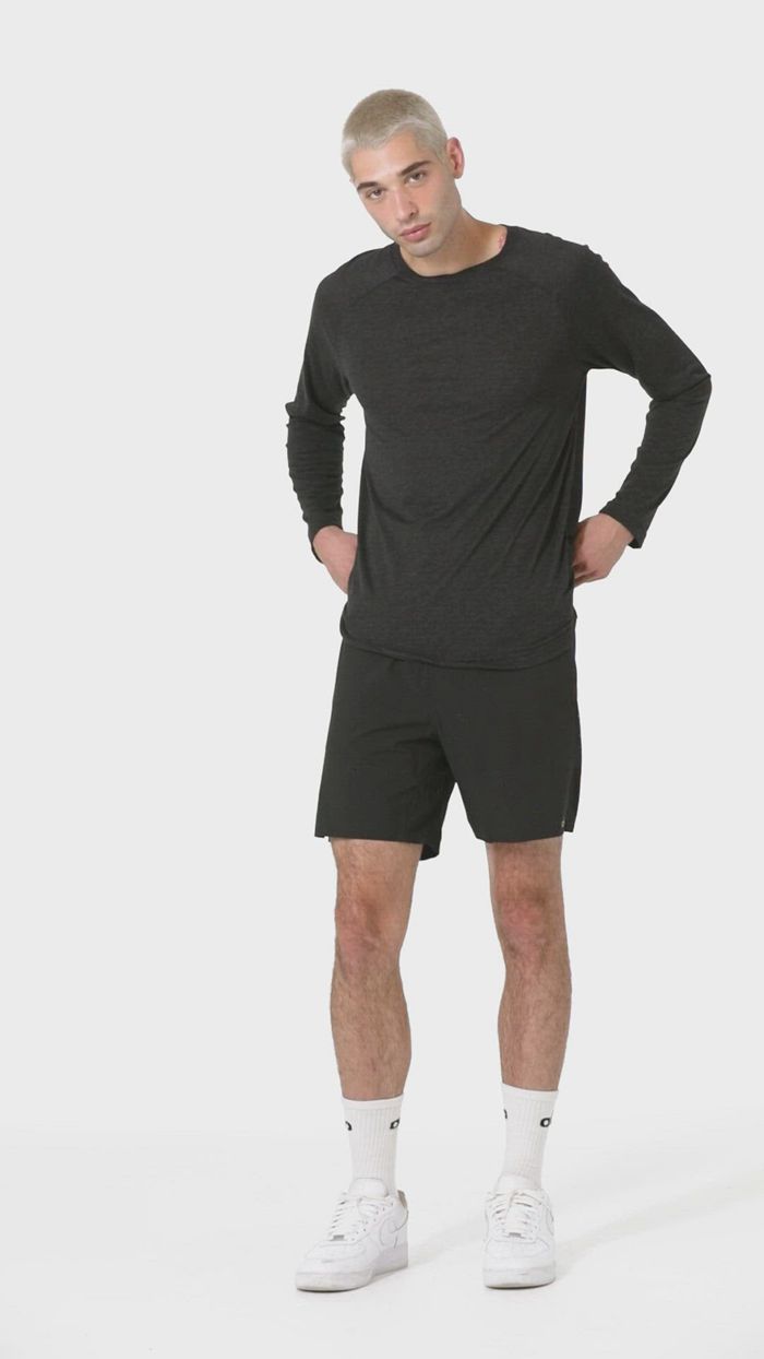 Black Alo Yoga Triumph Tee Men's Long Sleeve | 67913ZUGJ