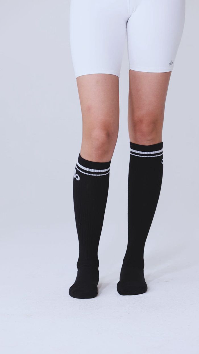 Black White Alo Yoga Knee-High Throwback Women's Socks | 86023EMFS