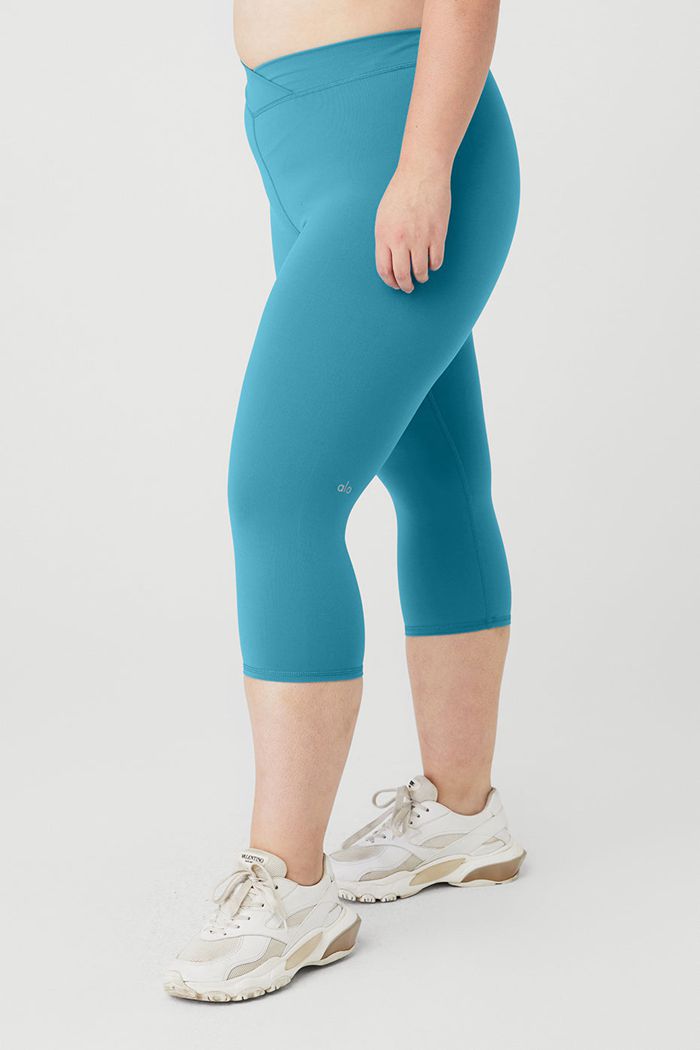 Blue Alo Yoga Airbrush V-Cut Define Capri Women's Pants | 53082RBYQ