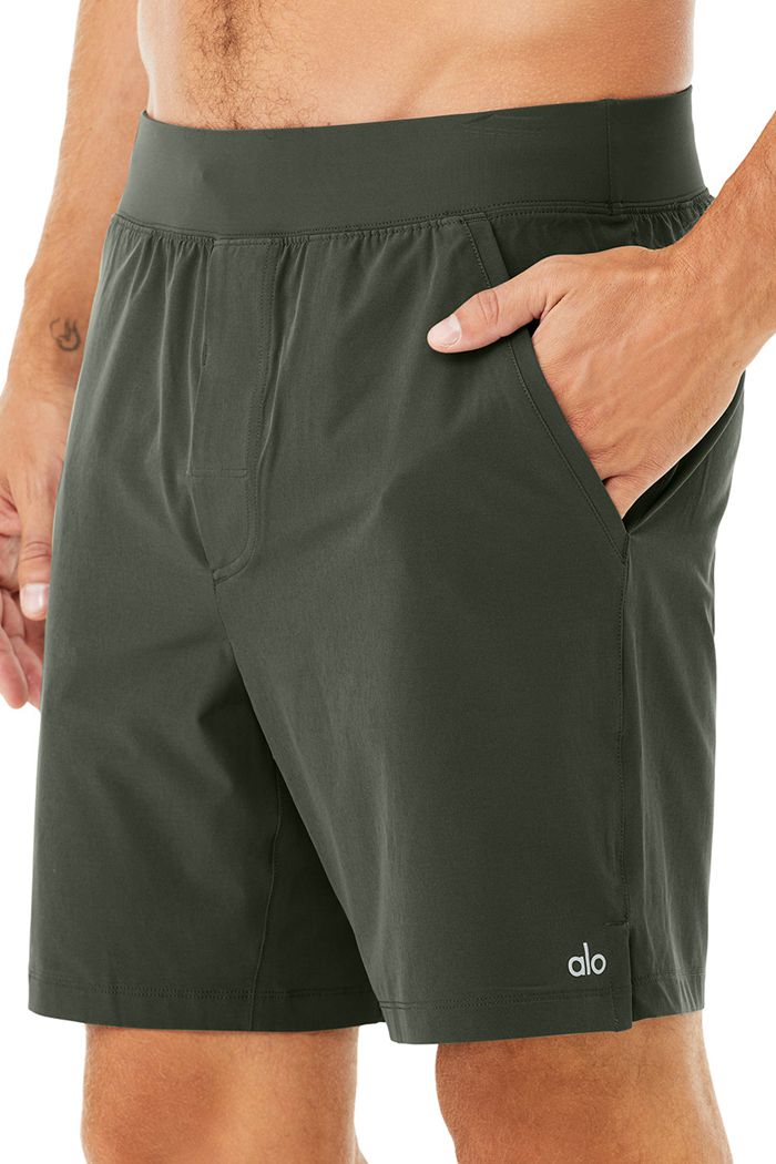 Dark Green Alo Yoga 7'' Repetition Men's Short | 85214YNBD