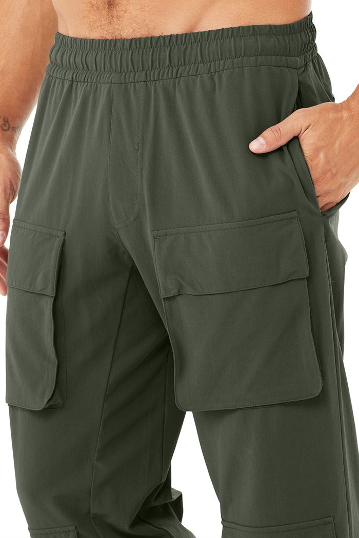 Dark Green Alo Yoga Cargo Venture Men's Pants | 87912SRED