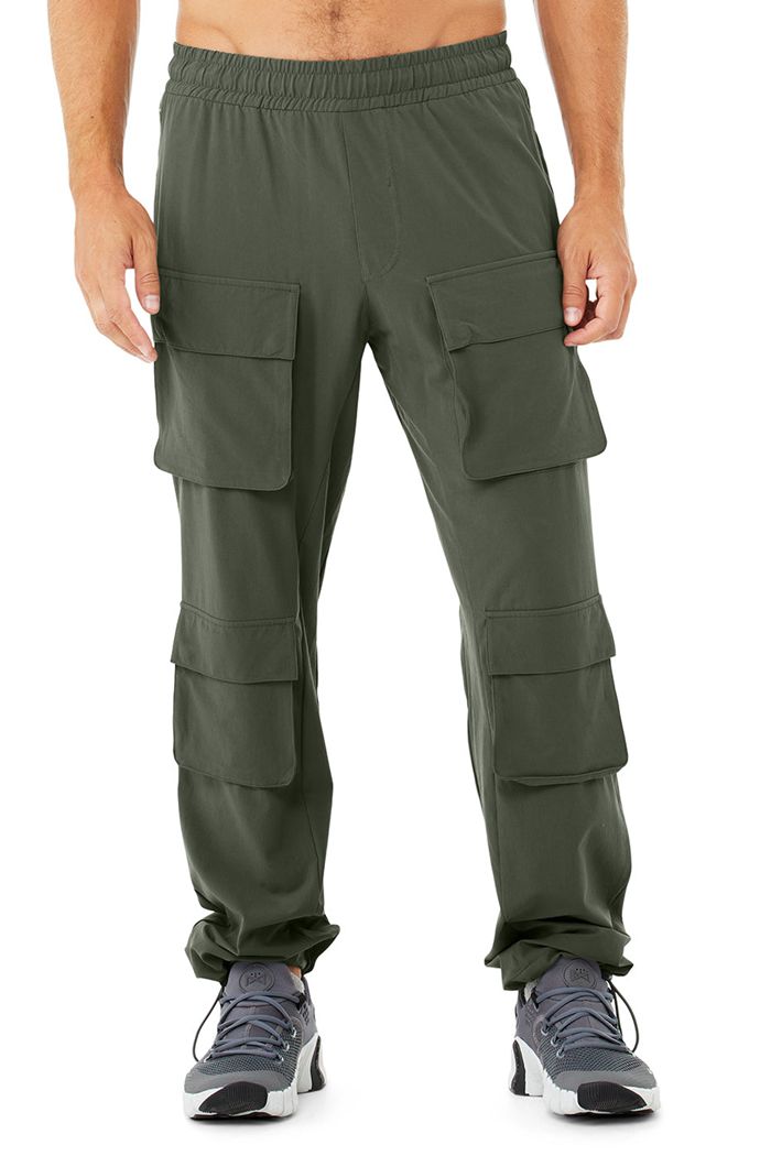 Dark Green Alo Yoga Cargo Venture Men\'s Pants | 87912SRED