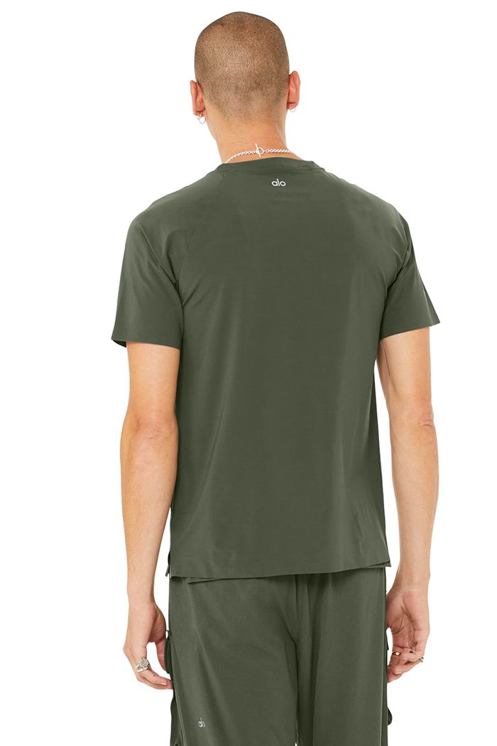 Dark Green Alo Yoga Idol Performance Tee Men's Short Sleeve | 82170VSAC