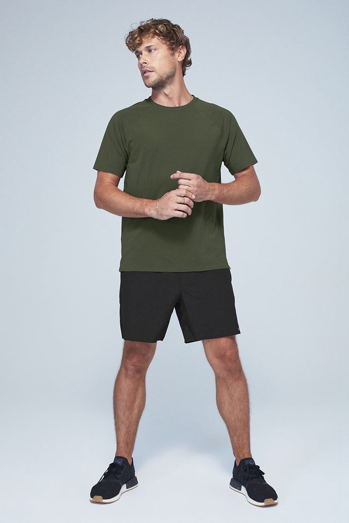 Dark Green Alo Yoga Idol Performance Tee Men's Short Sleeve | 82170VSAC