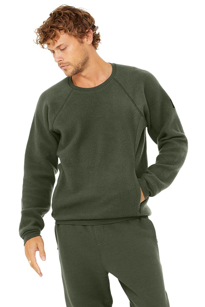 Dark Green Alo Yoga Triumph Crew Neck Sweatshirt Men\'s Long Sleeve | 71856UTVB