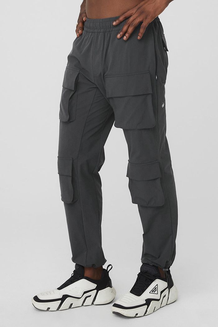 Dark Grey Alo Yoga Cargo Venture Men\'s Pants | 71648DRKG