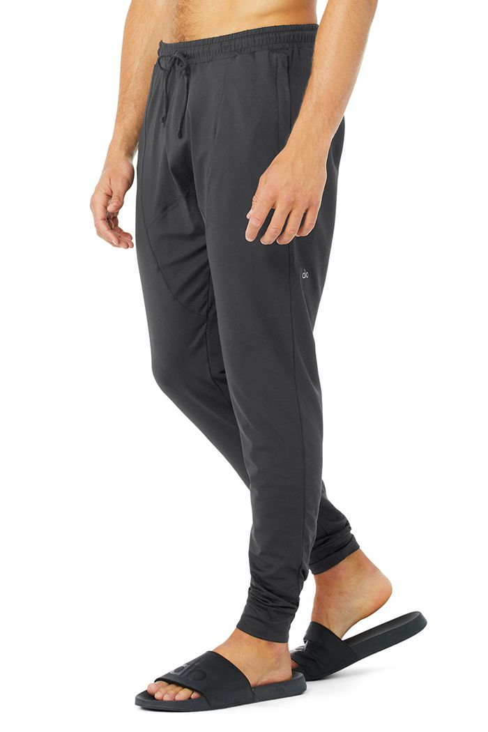 Dark Grey Alo Yoga Revitalize Men's Pants | 95148KJOM