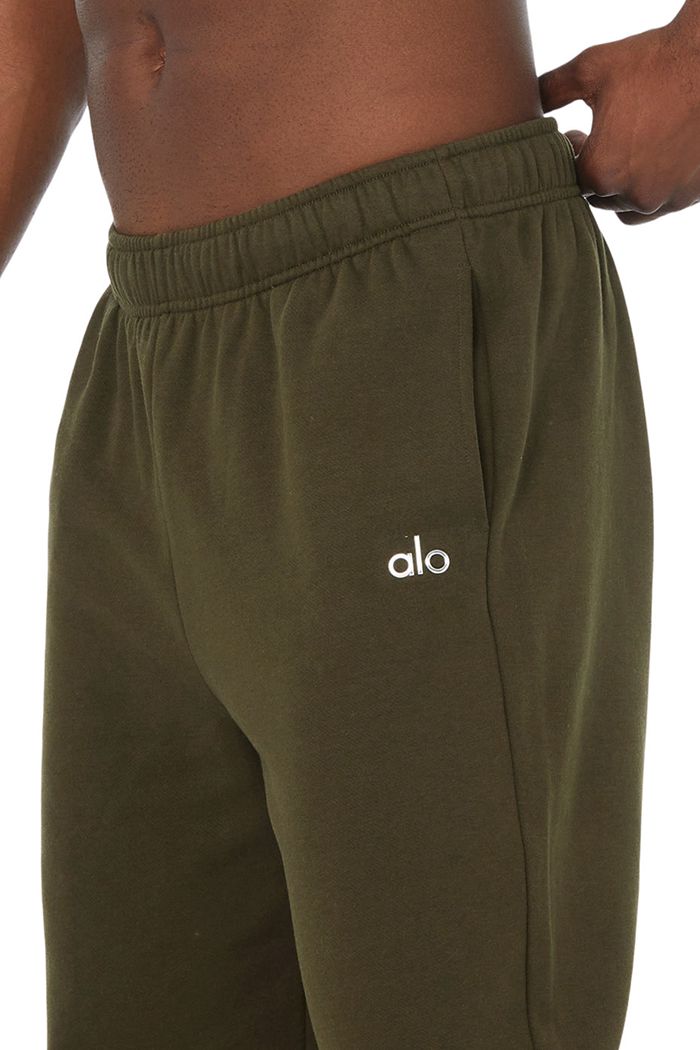 Dark Olive Alo Yoga Accolade Sweat Men's Pants | 23740VIMQ