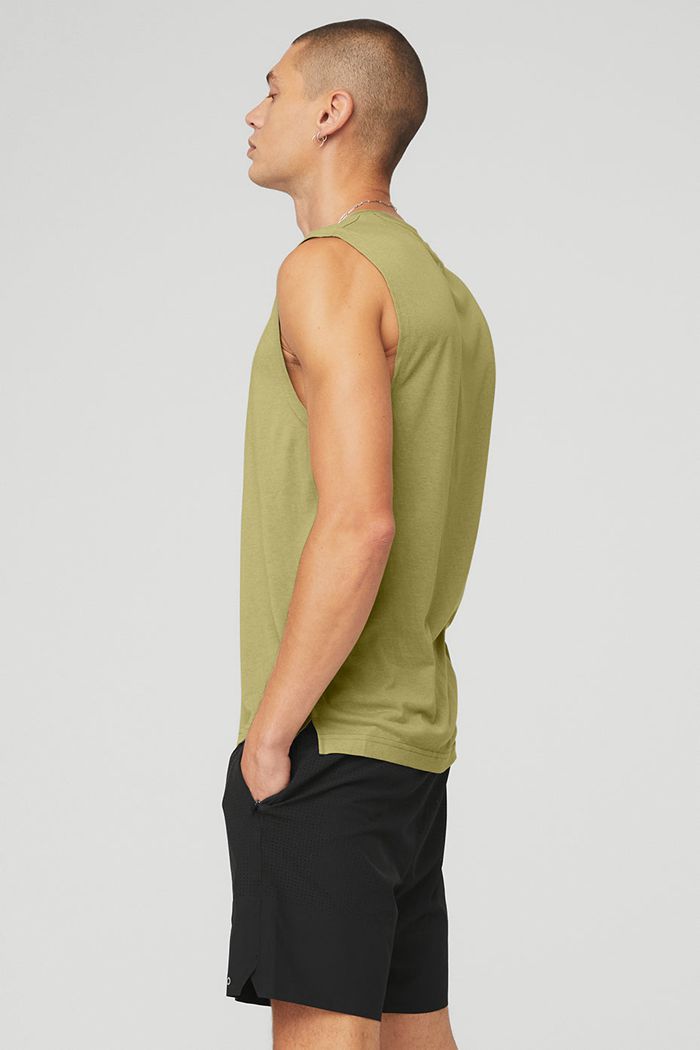 Green Alo Yoga The Triumph Muscle Men's Tank Tops | 81209FSKY