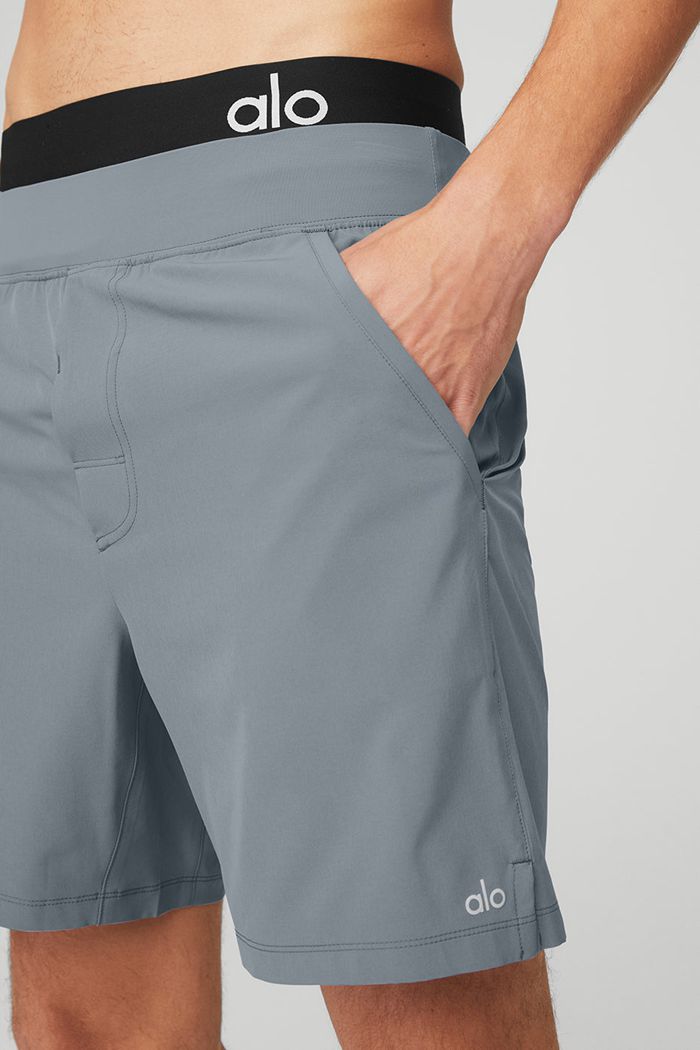 Grey Alo Yoga 7'' Repetition Men's Short | 63452GQJD