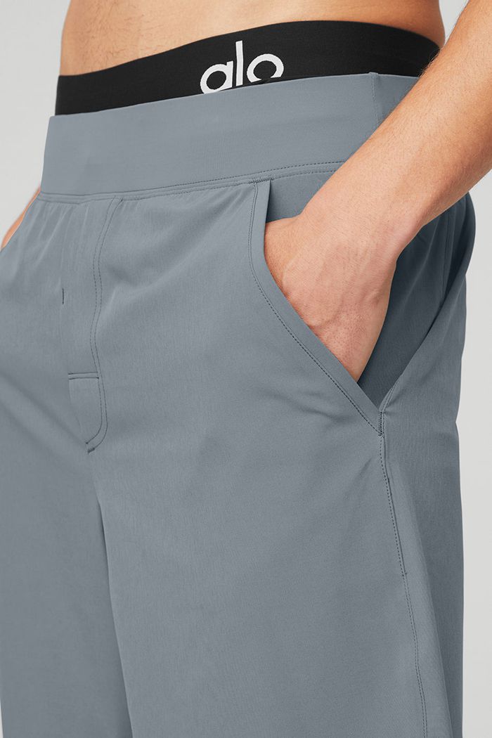 Grey Alo Yoga 9'' Repetition Men's Short | 89731ETHO