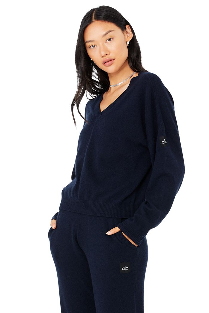 Navy Alo Yoga Cashmere Jet Set V-Neck Women's Pullover | 28069JFSH