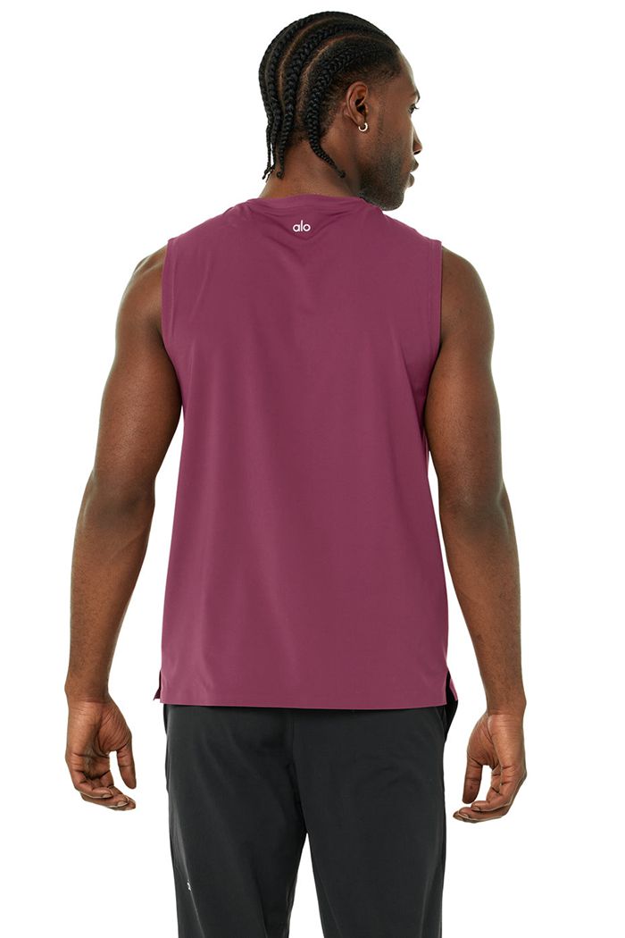 Red Alo Yoga Idol Performance Men's Tank Tops | 15327ZLGB