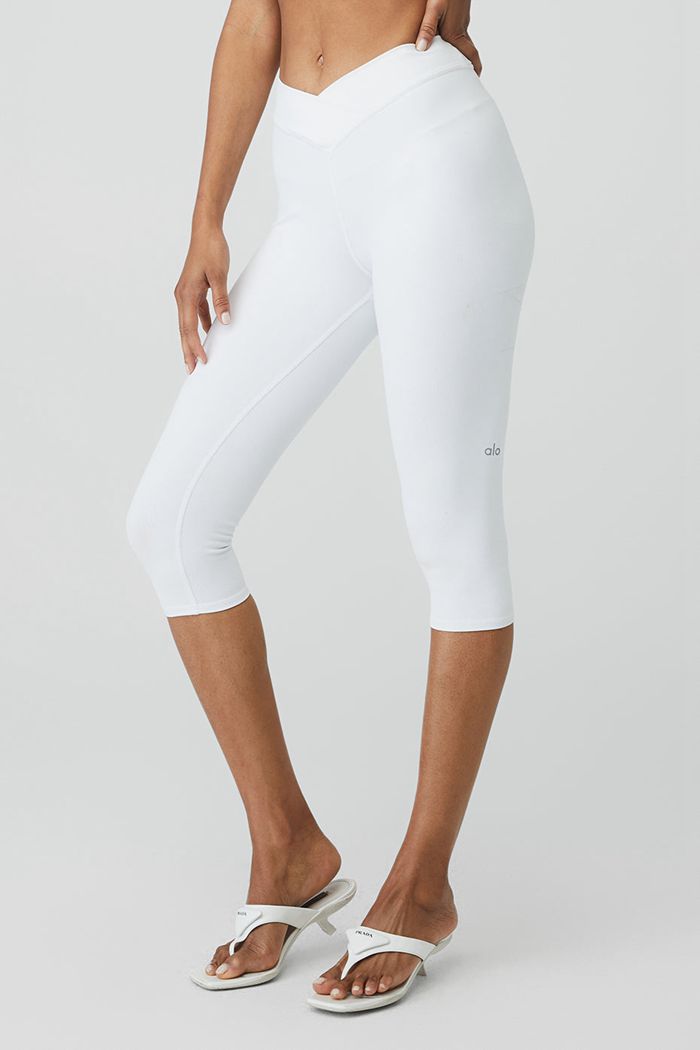 White Alo Yoga Airbrush V-Cut Define Capri Women's Pants | 71653LXYH