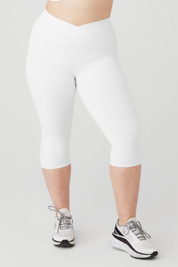 White Alo Yoga Airbrush V-Cut Define Capri Women's Pants | 71653LXYH