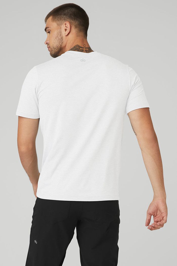 White Alo Yoga Conquer Reform Crewneck Men's Short Sleeve | 01674SOAF